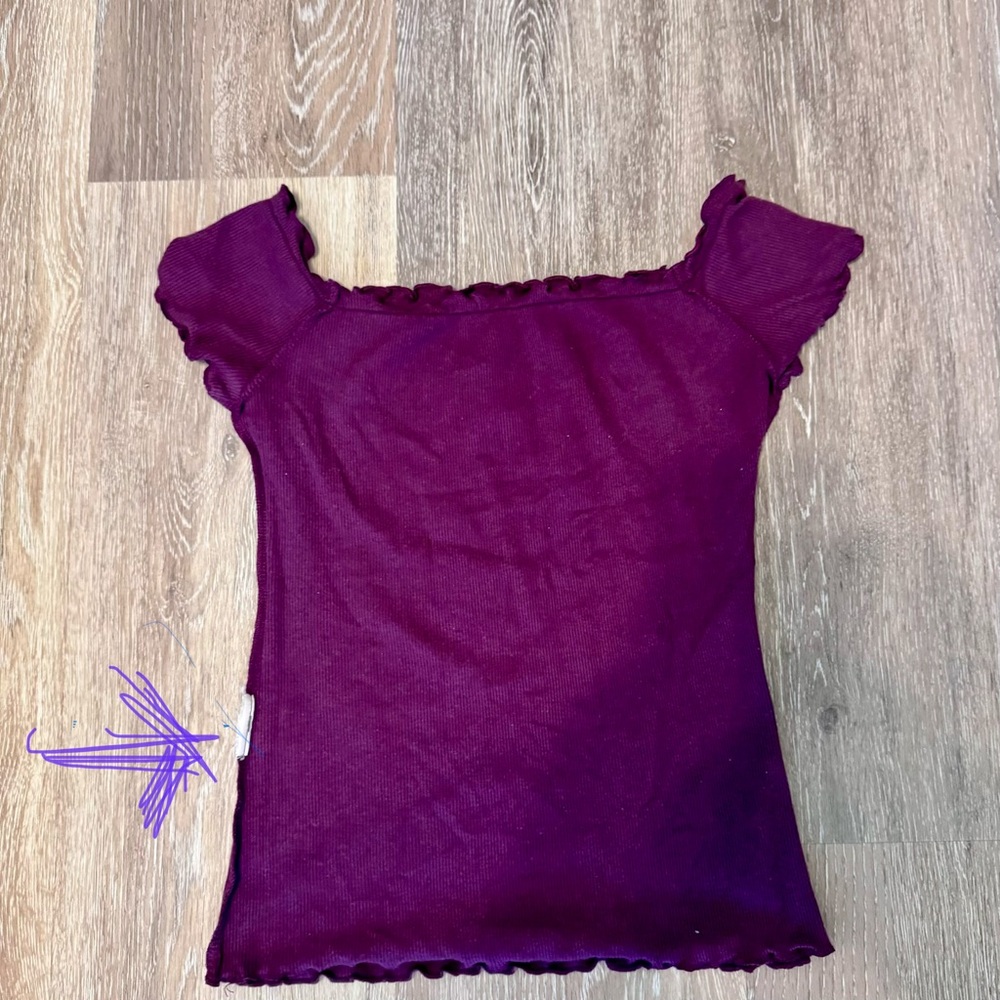 Holister - Ruffle Trim Ribbed Crop Top - Size Small - Picture 4 of 4